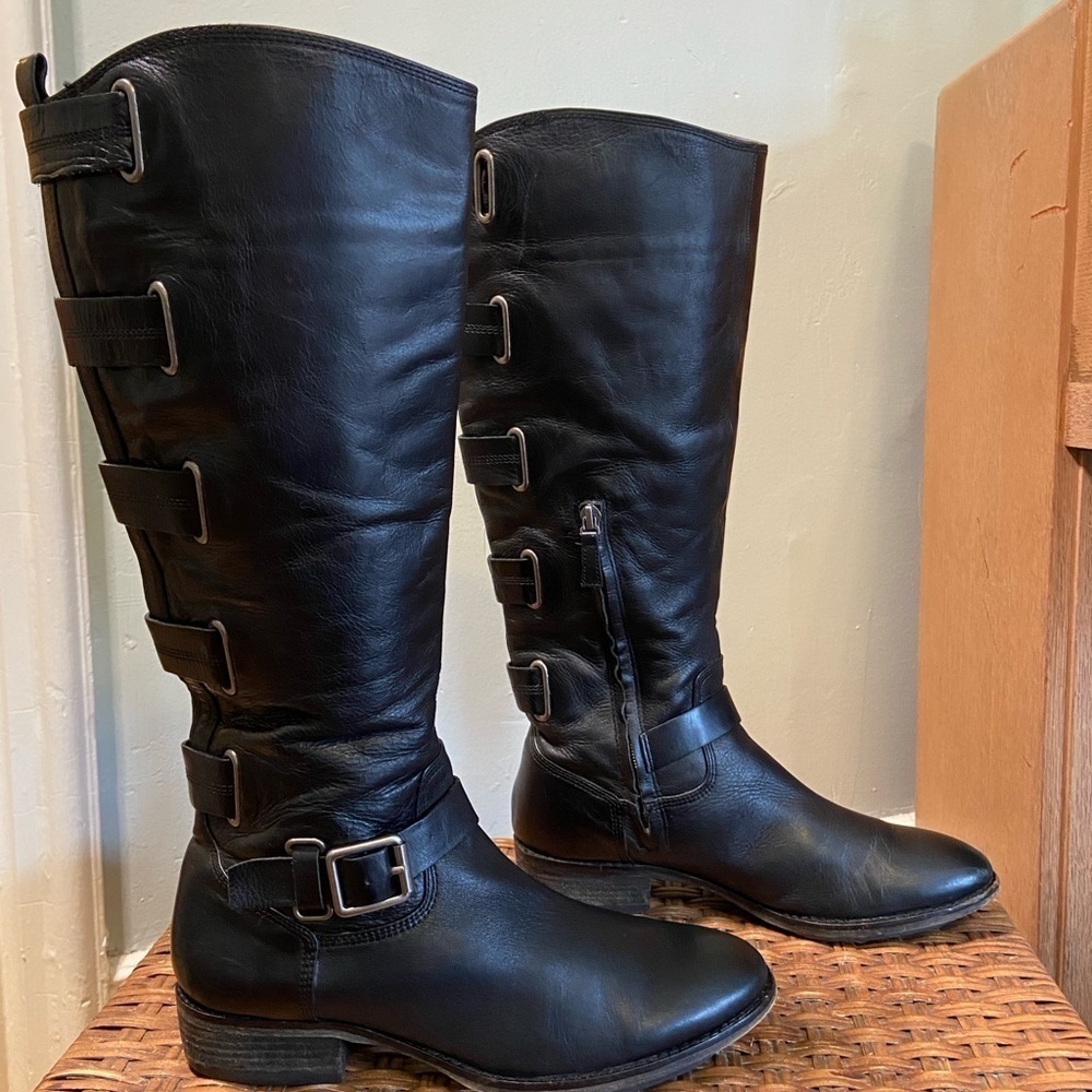 Arturo Chiang Buckle Riding Boots
